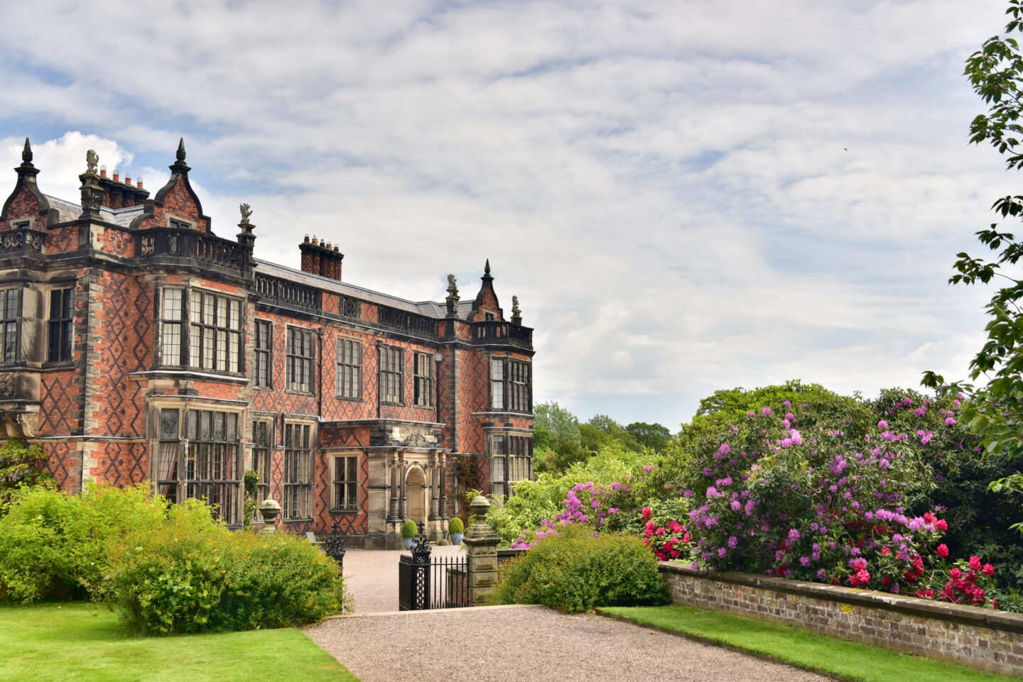 Arley Hall hosts White Cube sculptures - Historic Houses | Historic Houses