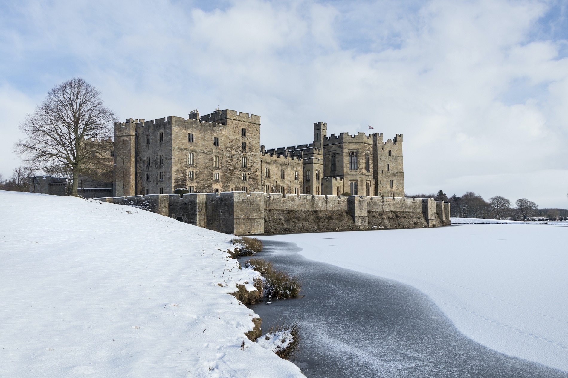 visit santa raby castle