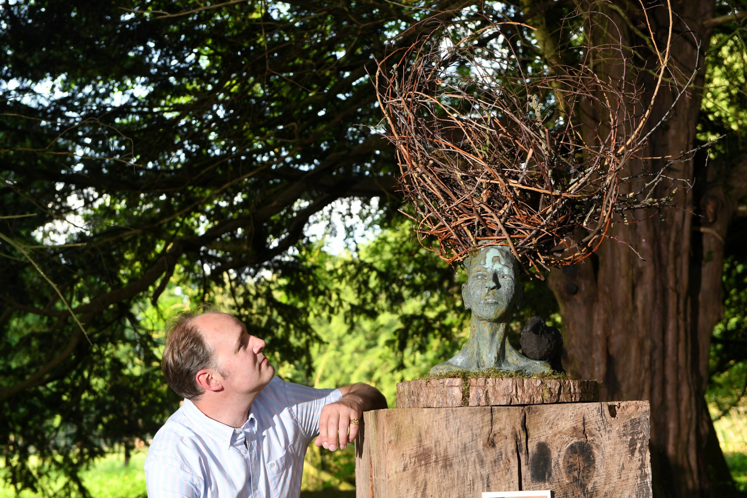 New sculpture trail showcases UK artistic talent at Newby Hall ...